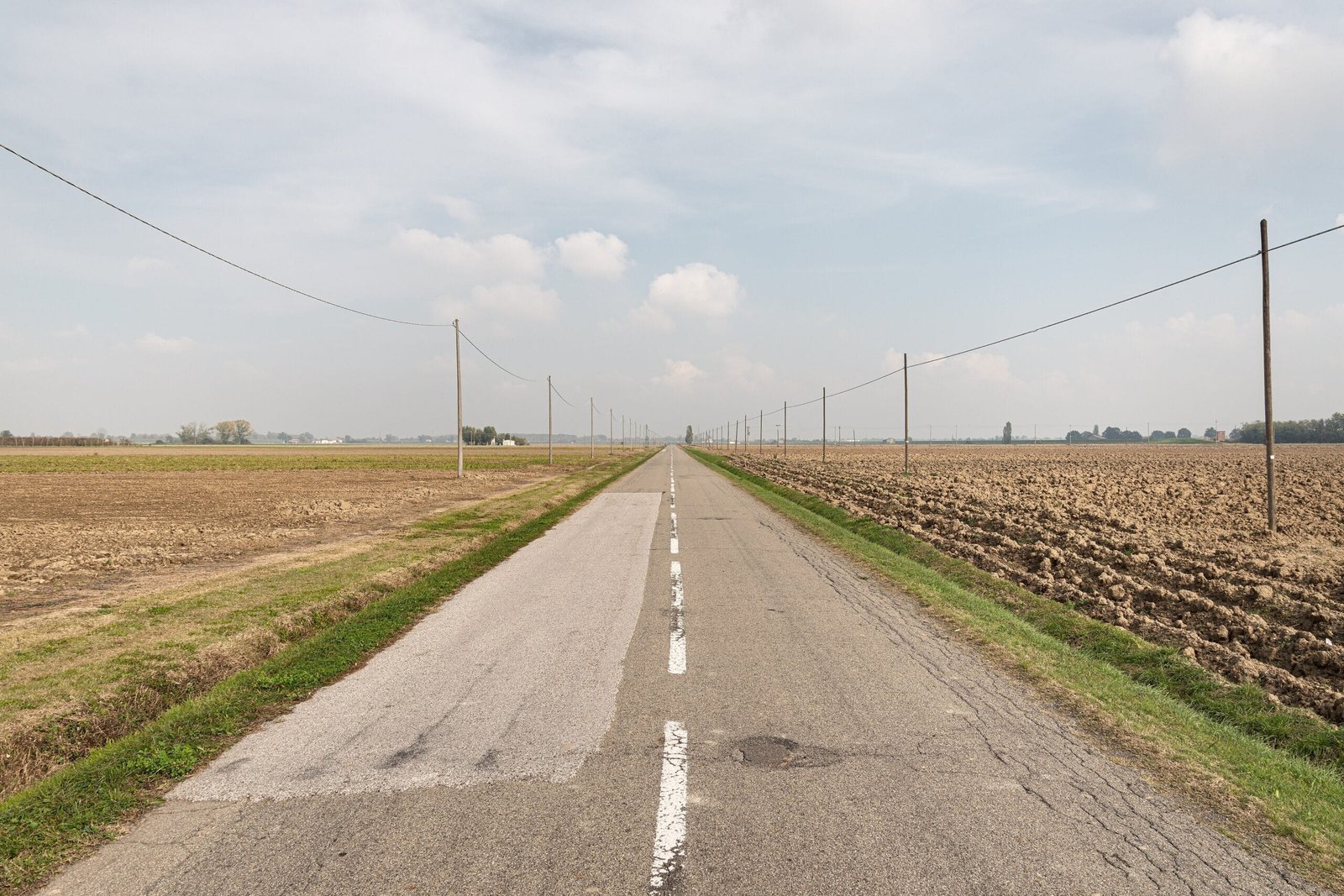 Strada di campagna a Finale Emilia, ottobre 2020